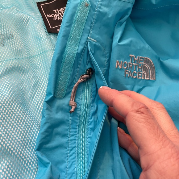 North Face blue/white windbreaker size small/p - Picture 13 of 13